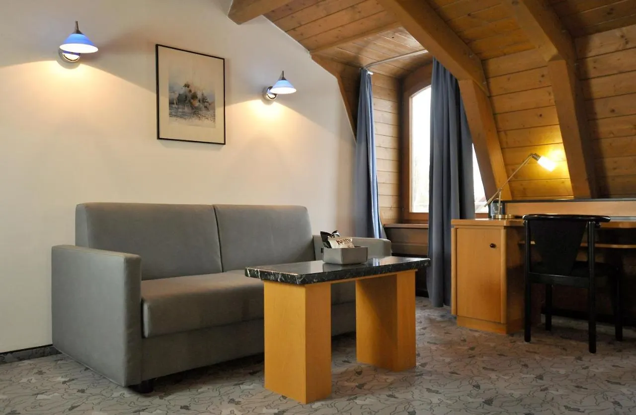 Villa Waldperlach By Blattl Munich Germany