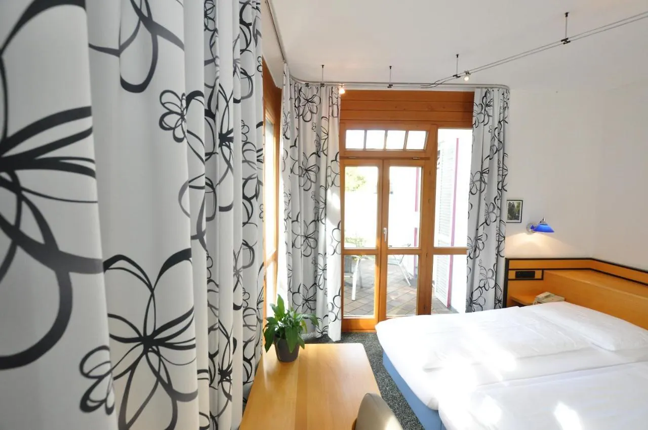 Hotel Villa Waldperlach By Blattl Munich