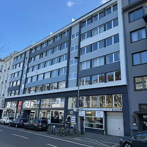 https://hotel-garni-emir.topcolognehotels.com