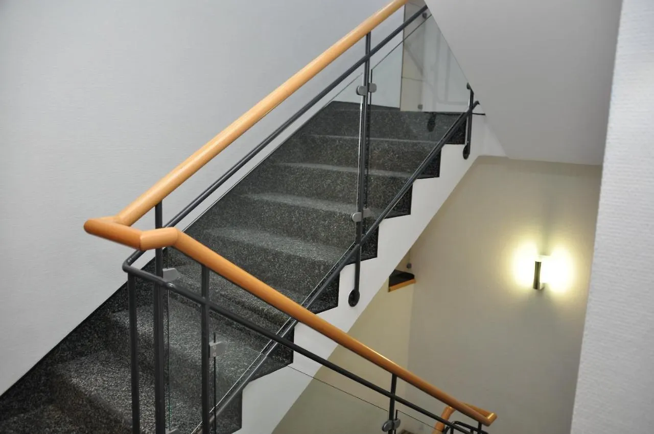 Villa Waldperlach By Blattl Munich 3*,